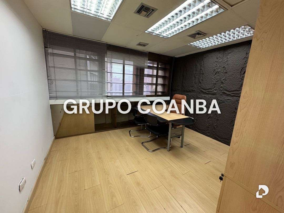 Oficina en Los Palos Grandes, Caracas – 8