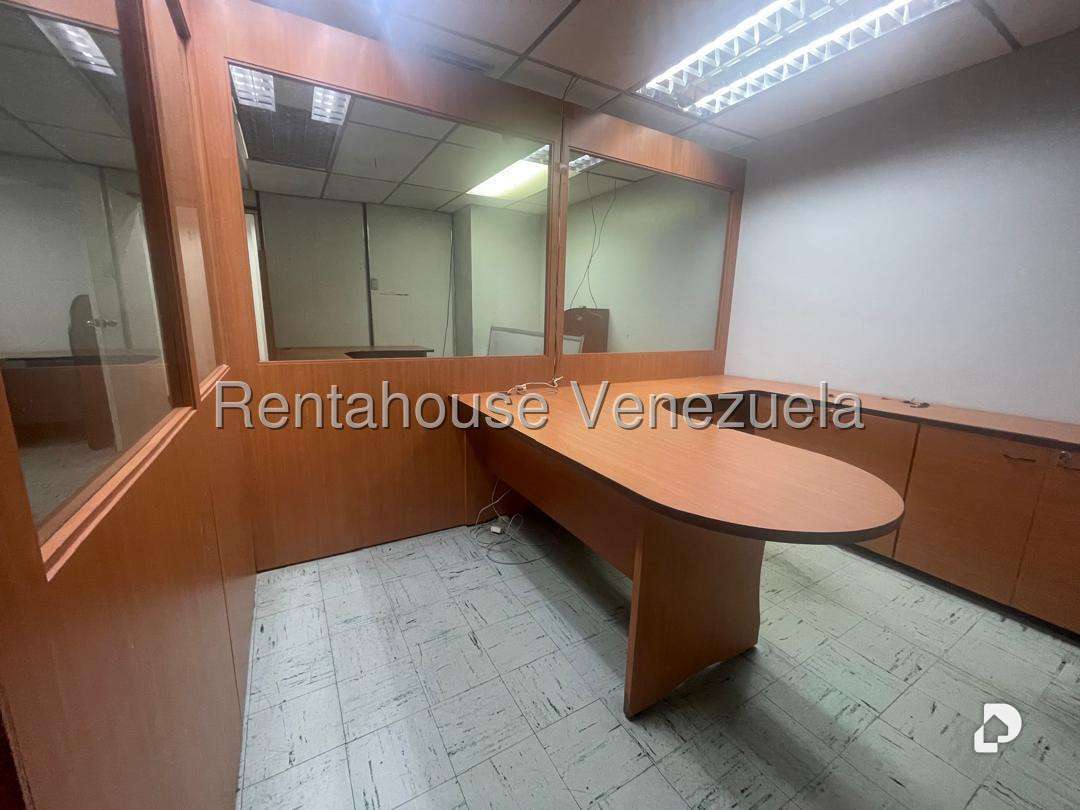 Oficina en El Rosal, Caracas – 12