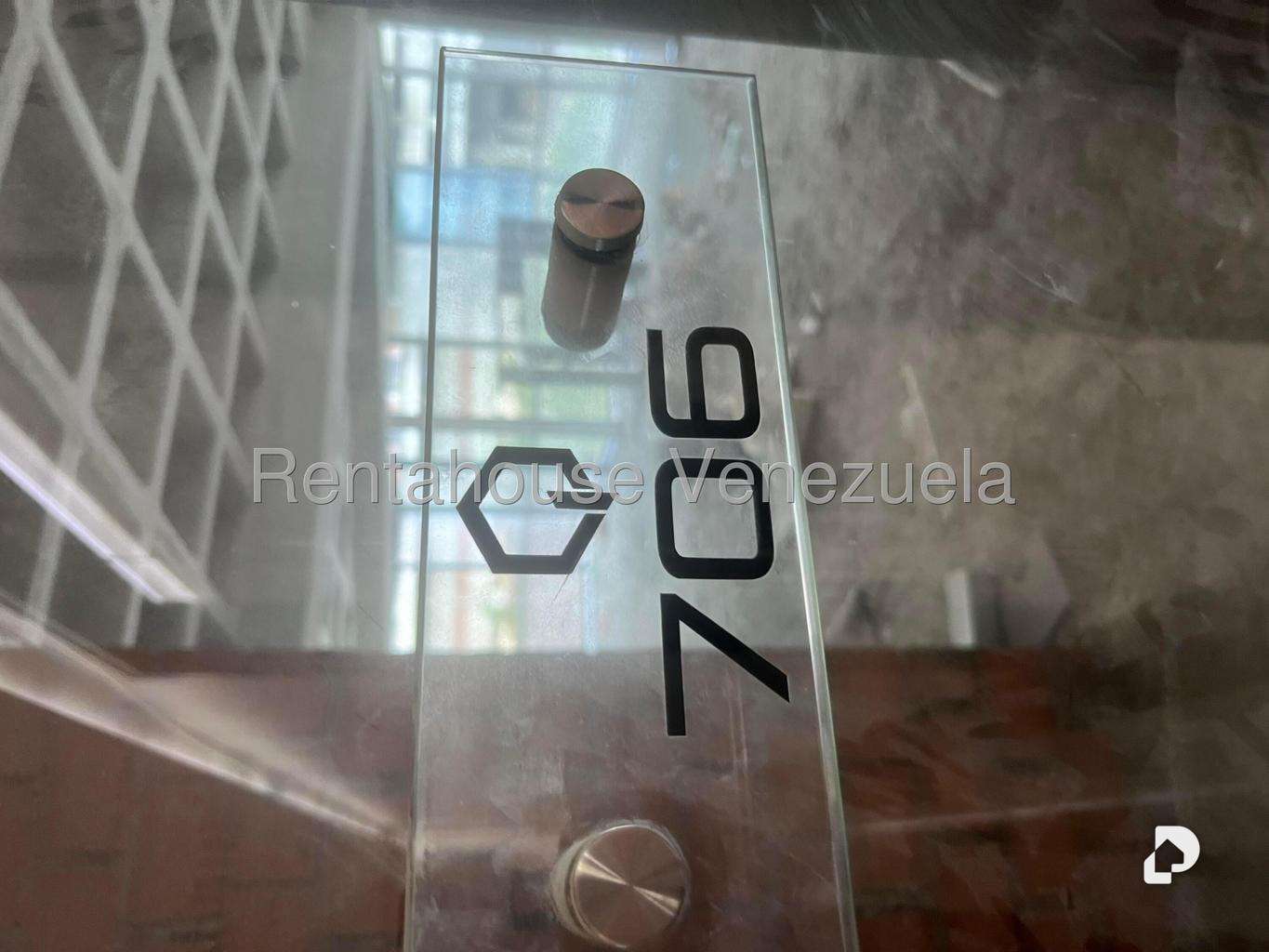 Local comercial en Cerro Verde, Caracas – 4