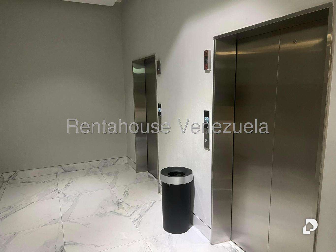 Local comercial en Cerro Verde, Caracas – 9