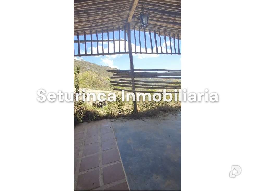Land in El Junquito, Caracas – 45