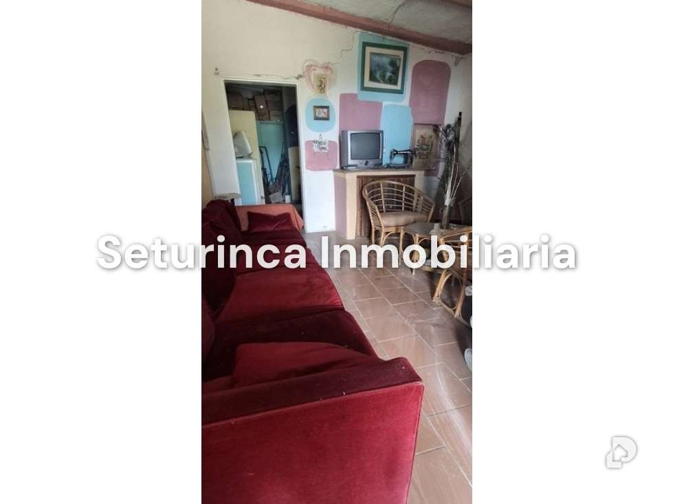 Land in El Junquito, Caracas – 25