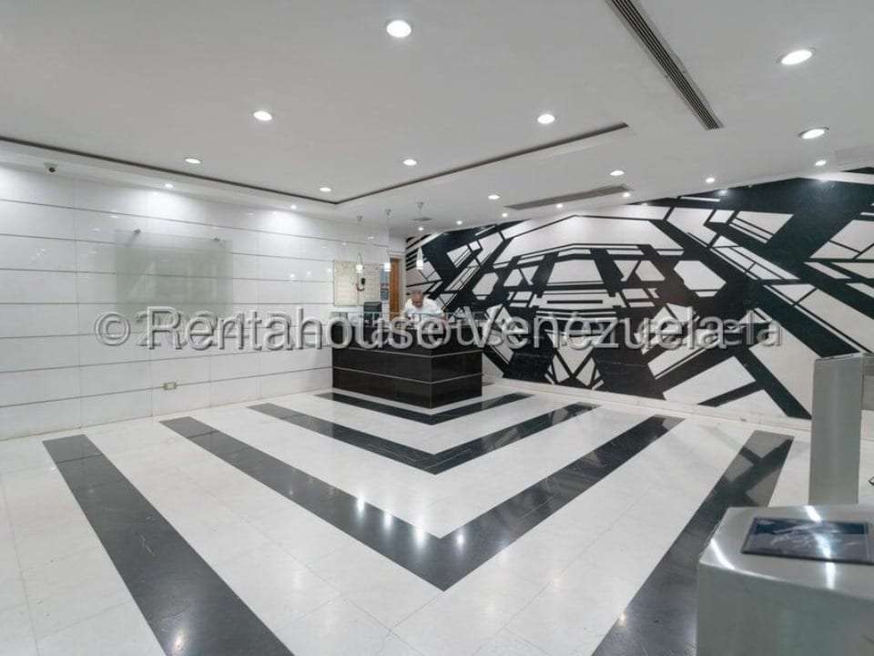 Oficina en Las Mercedes, Caracas - 1