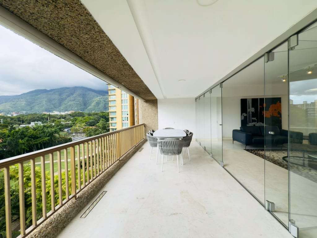 Apartamento en Campo Alegre, Caracas - 1