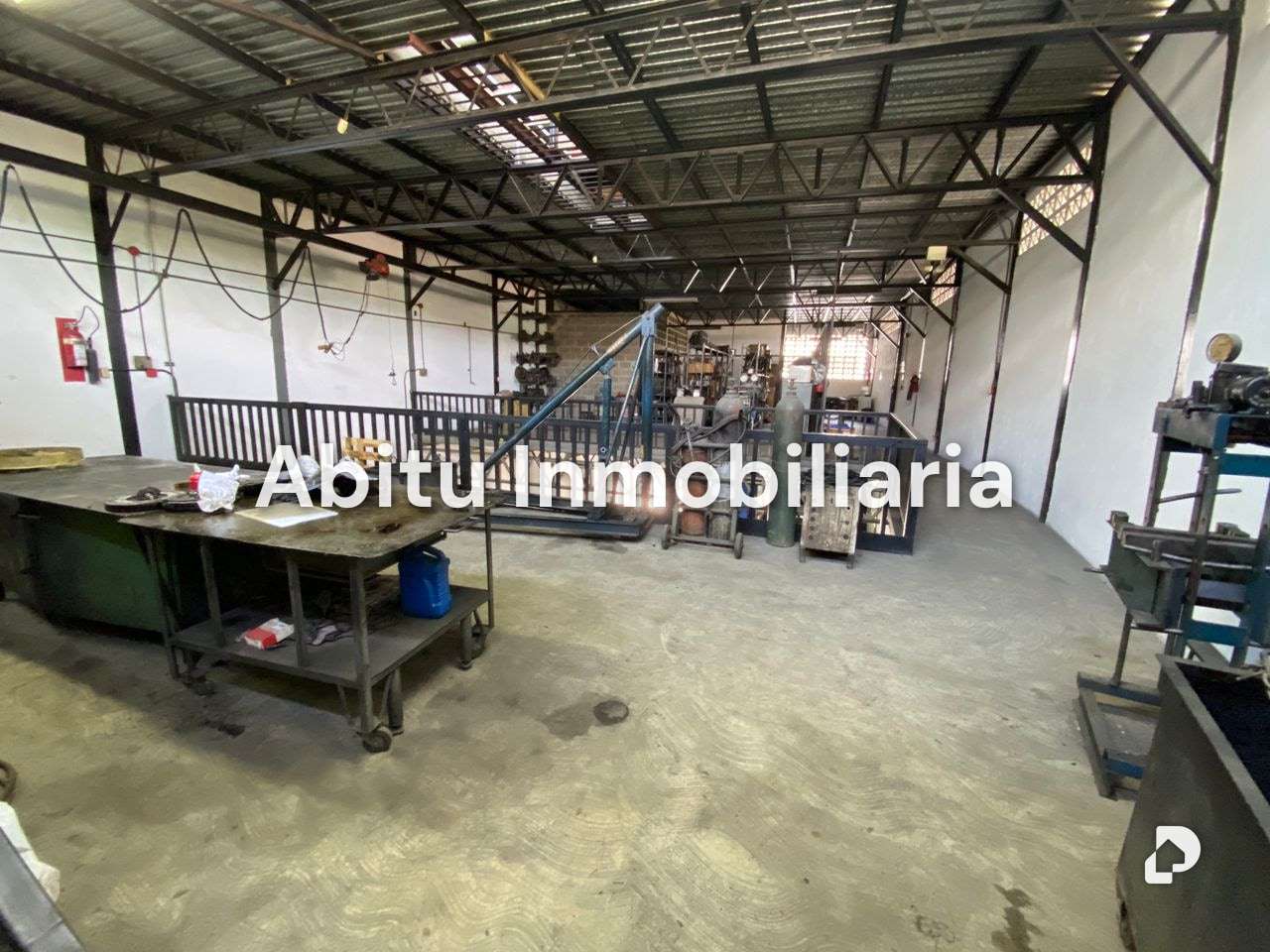 Local comercial en Prado de María, Caracas – 5