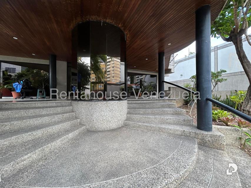 Apartamento en Los Palos Grandes, Caracas – 2