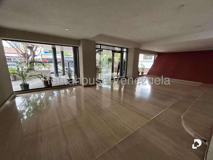 Apartamento en Los Palos Grandes, Caracas – 3