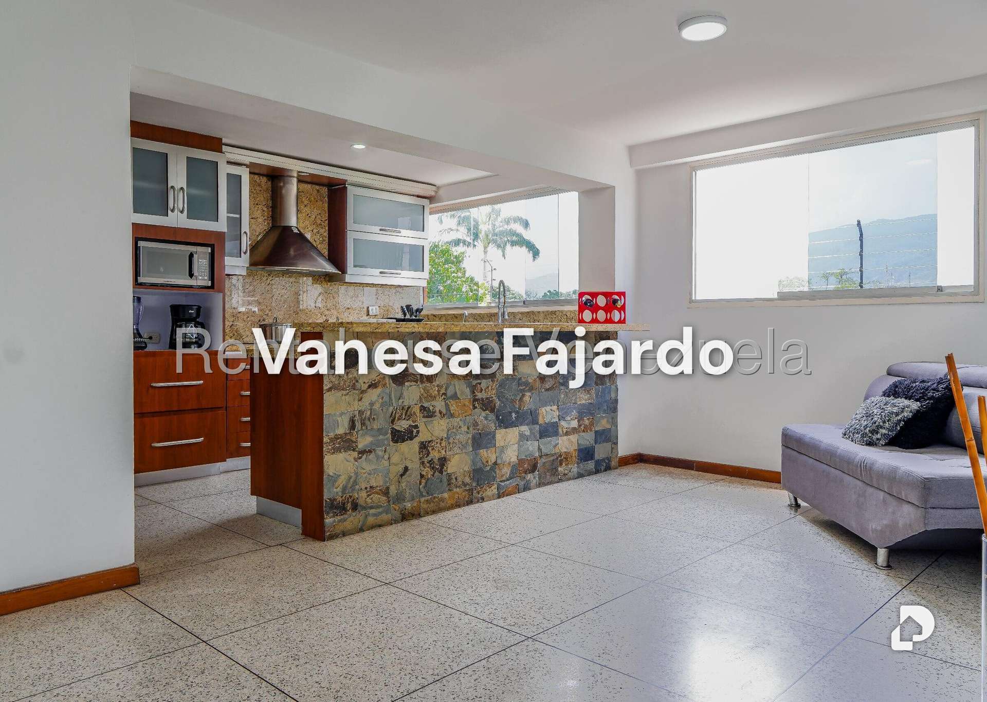 Edificio en Colinas de Bello Monte, Caracas – 28