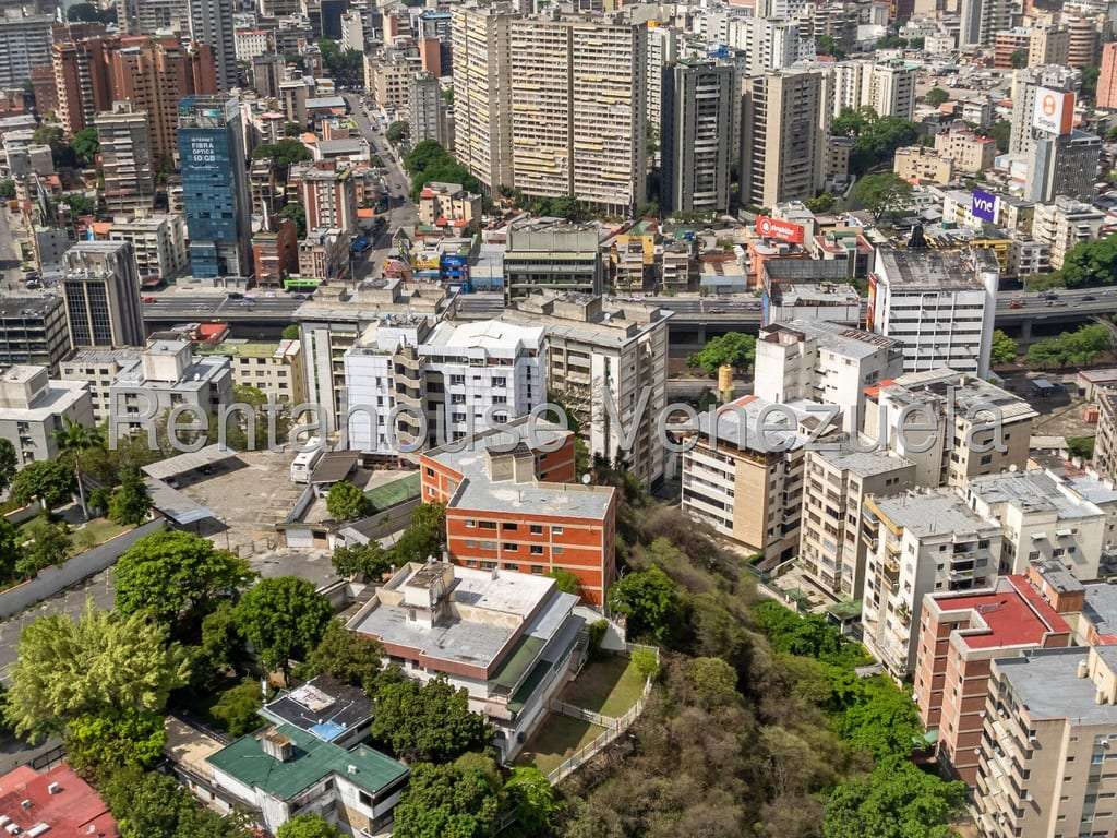 Edificio en Colinas de Bello Monte, Caracas