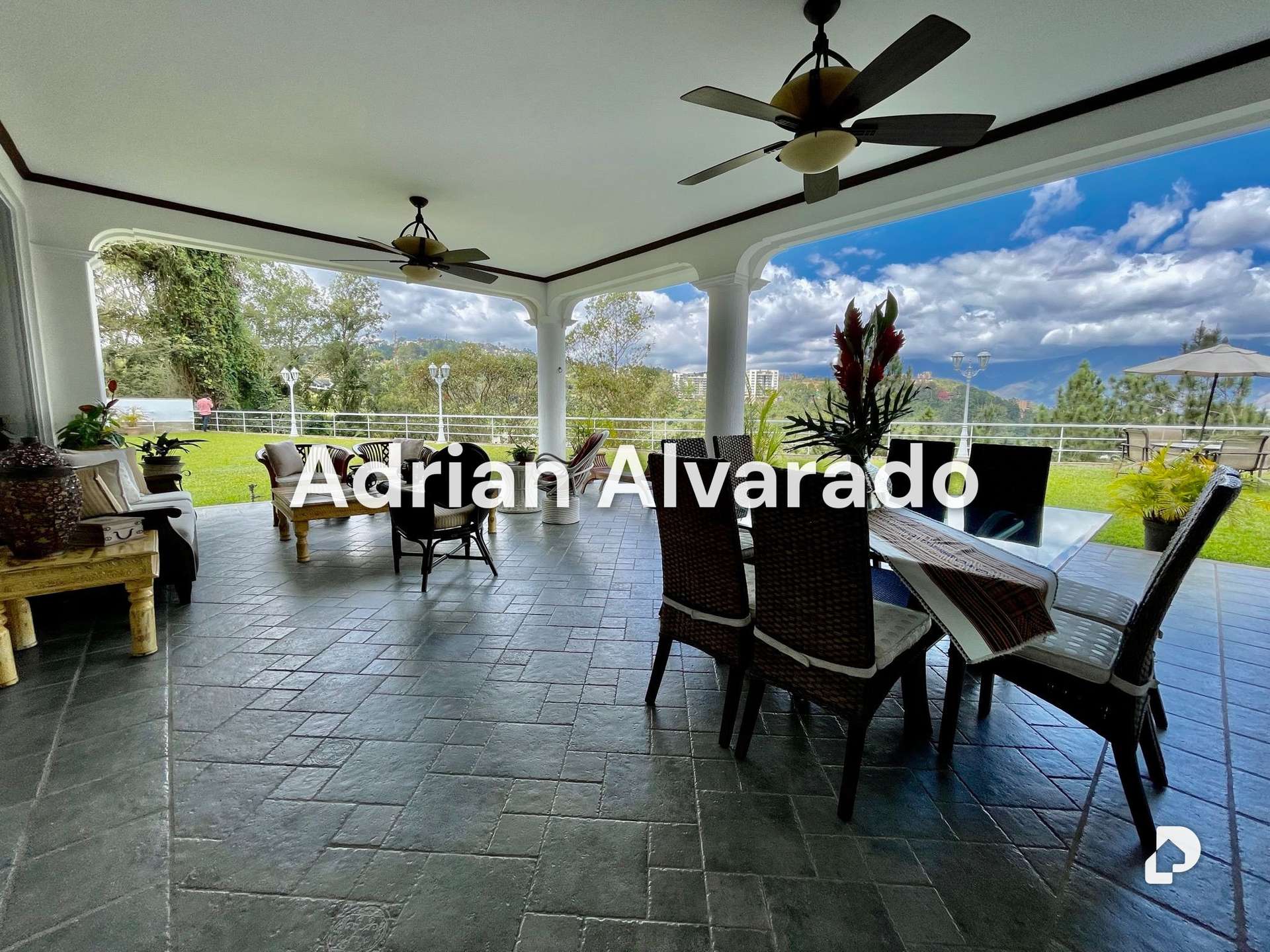 Casa en La Lagunita, Caracas – 8