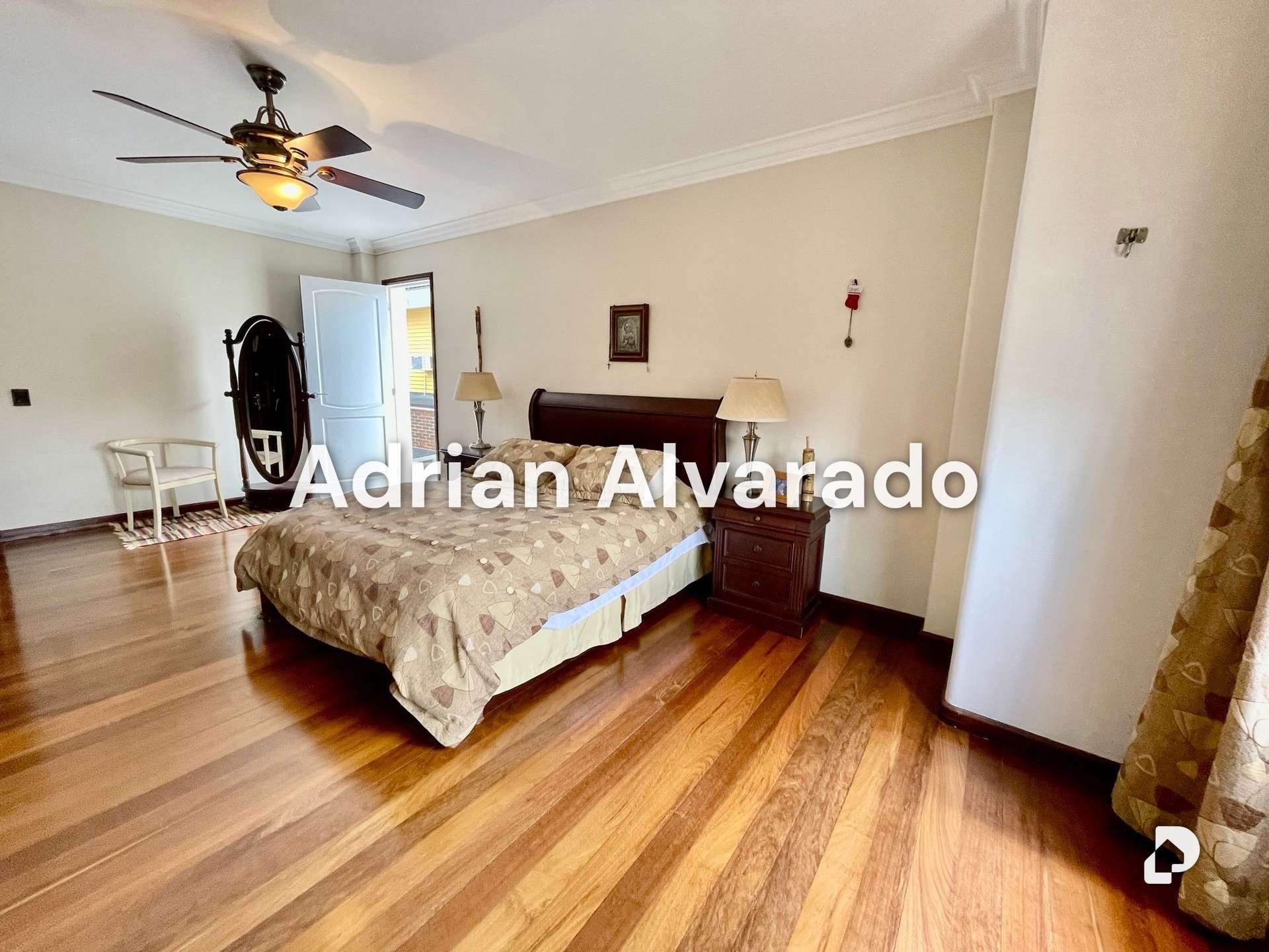 Casa en La Lagunita, Caracas – 18