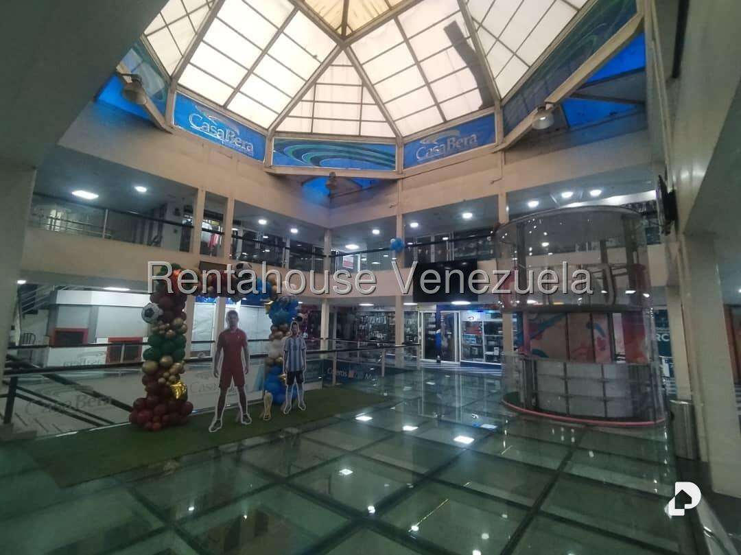 Local comercial en Parroquia La Candelaria, Caracas – 2