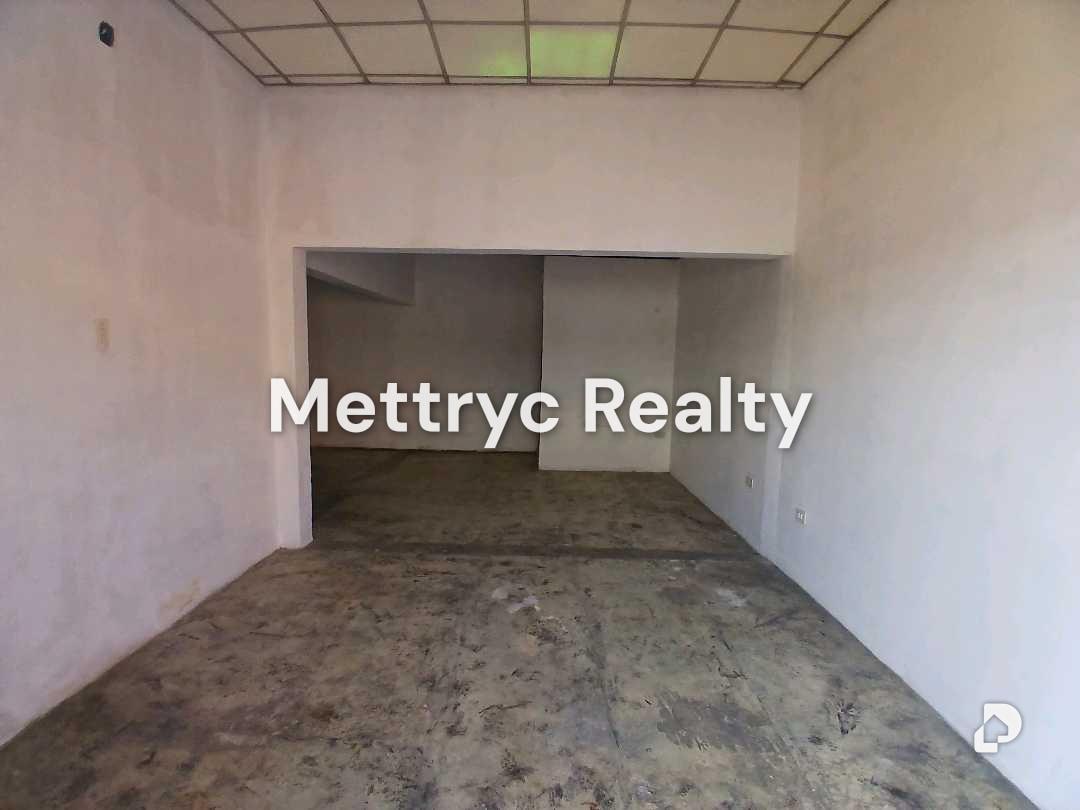 Local comercial en Valencia – 2