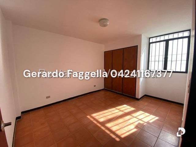 Casa en Prados Del Este, Caracas – 14