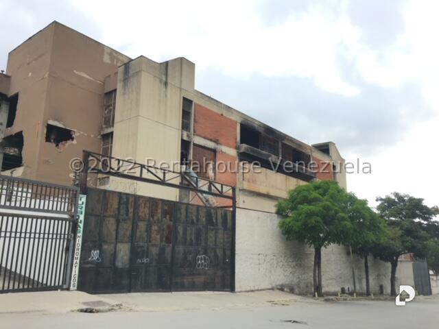 Edificio en Palo Verde, Caracas – 1