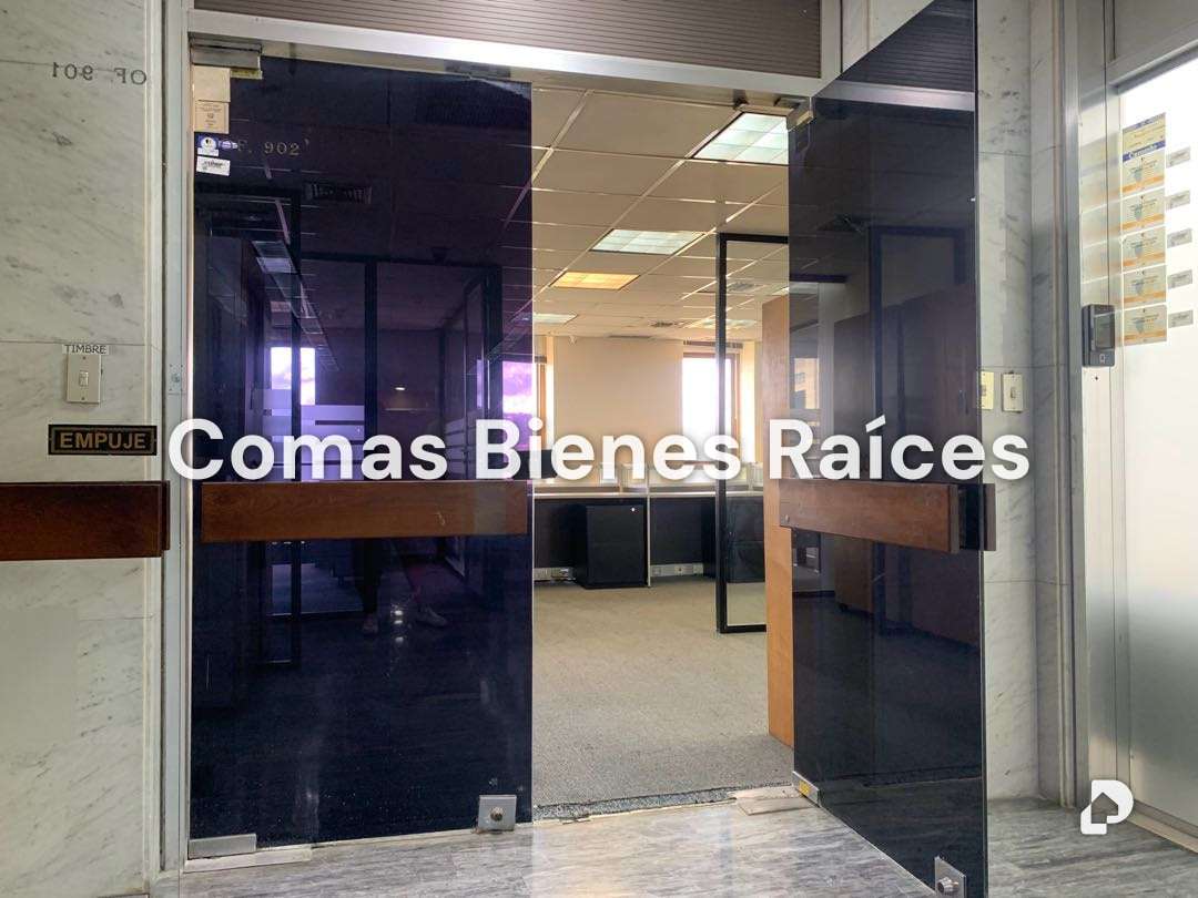 Oficina en Los Palos Grandes, Caracas – 1