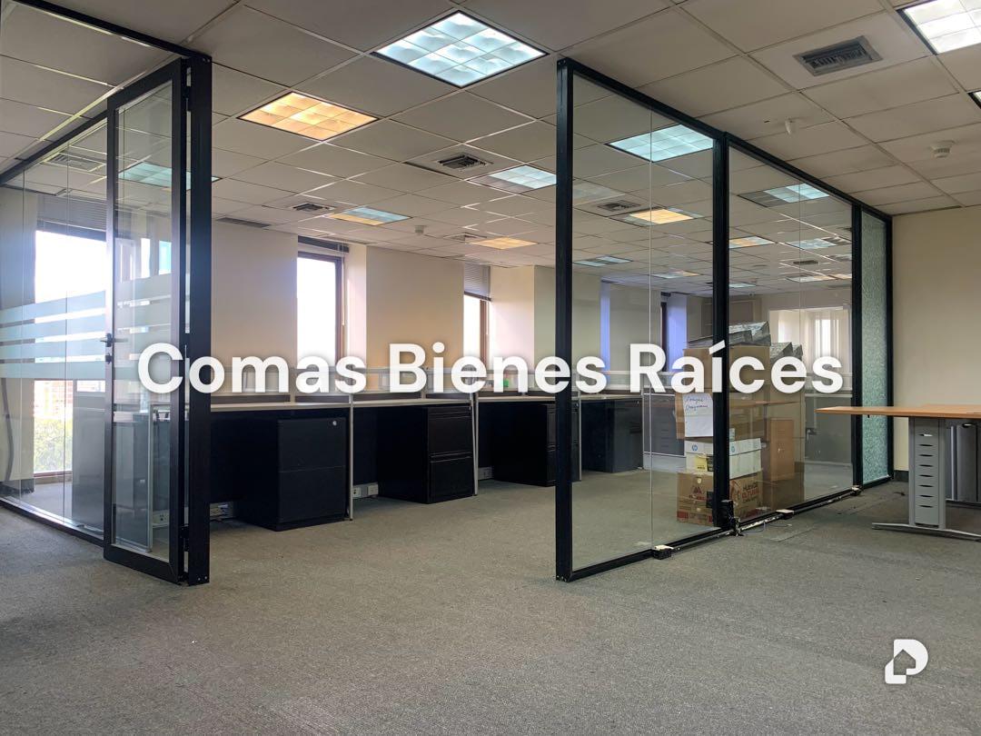 Oficina en Los Palos Grandes, Caracas – 2