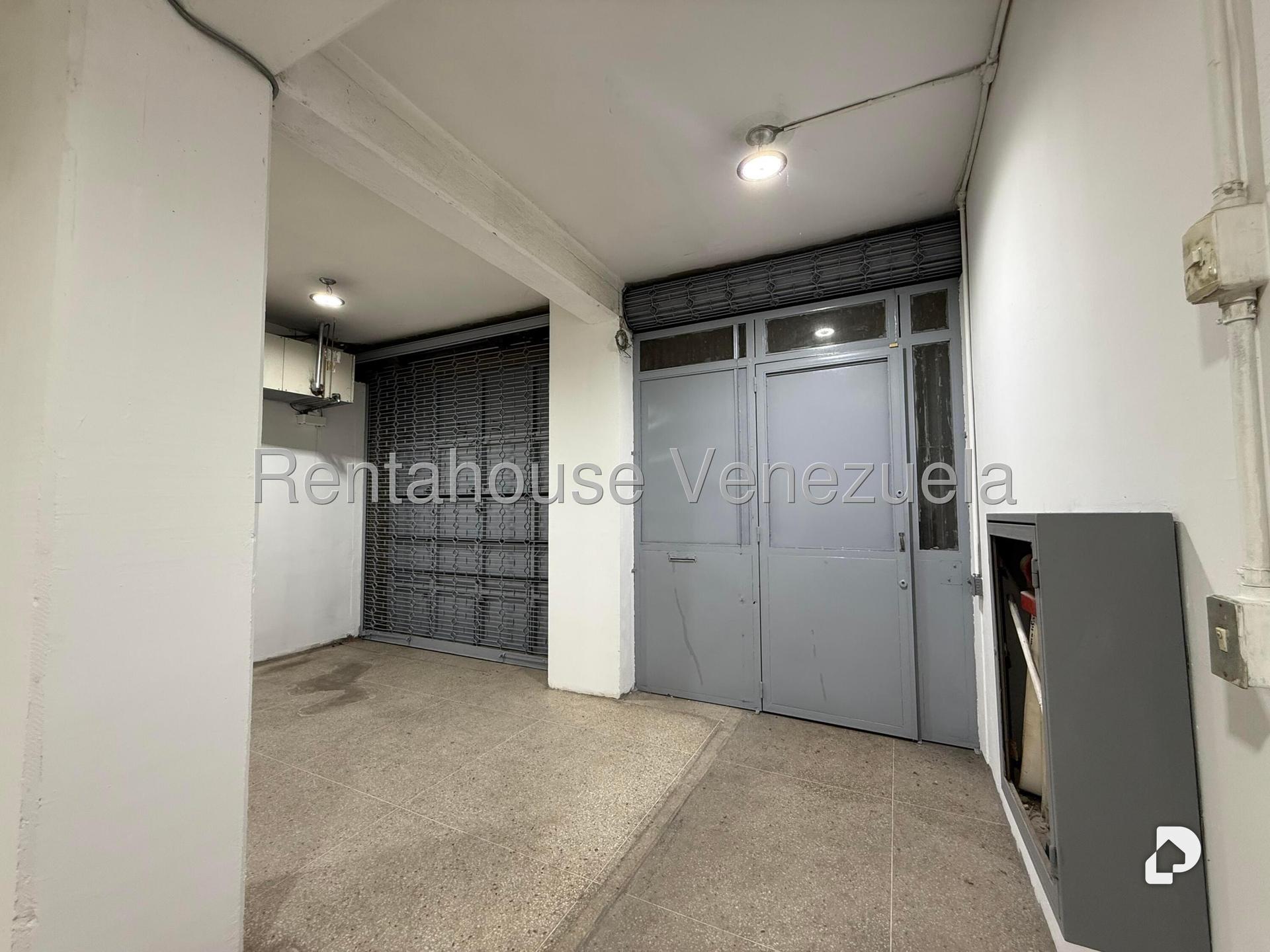 Local comercial en Parroquia La Candelaria, Caracas – 1