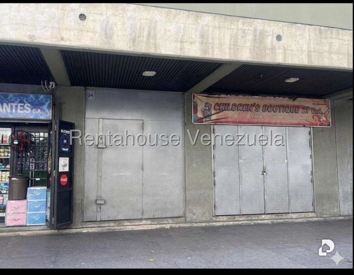 Local comercial en Parroquia La Candelaria, Caracas – 26