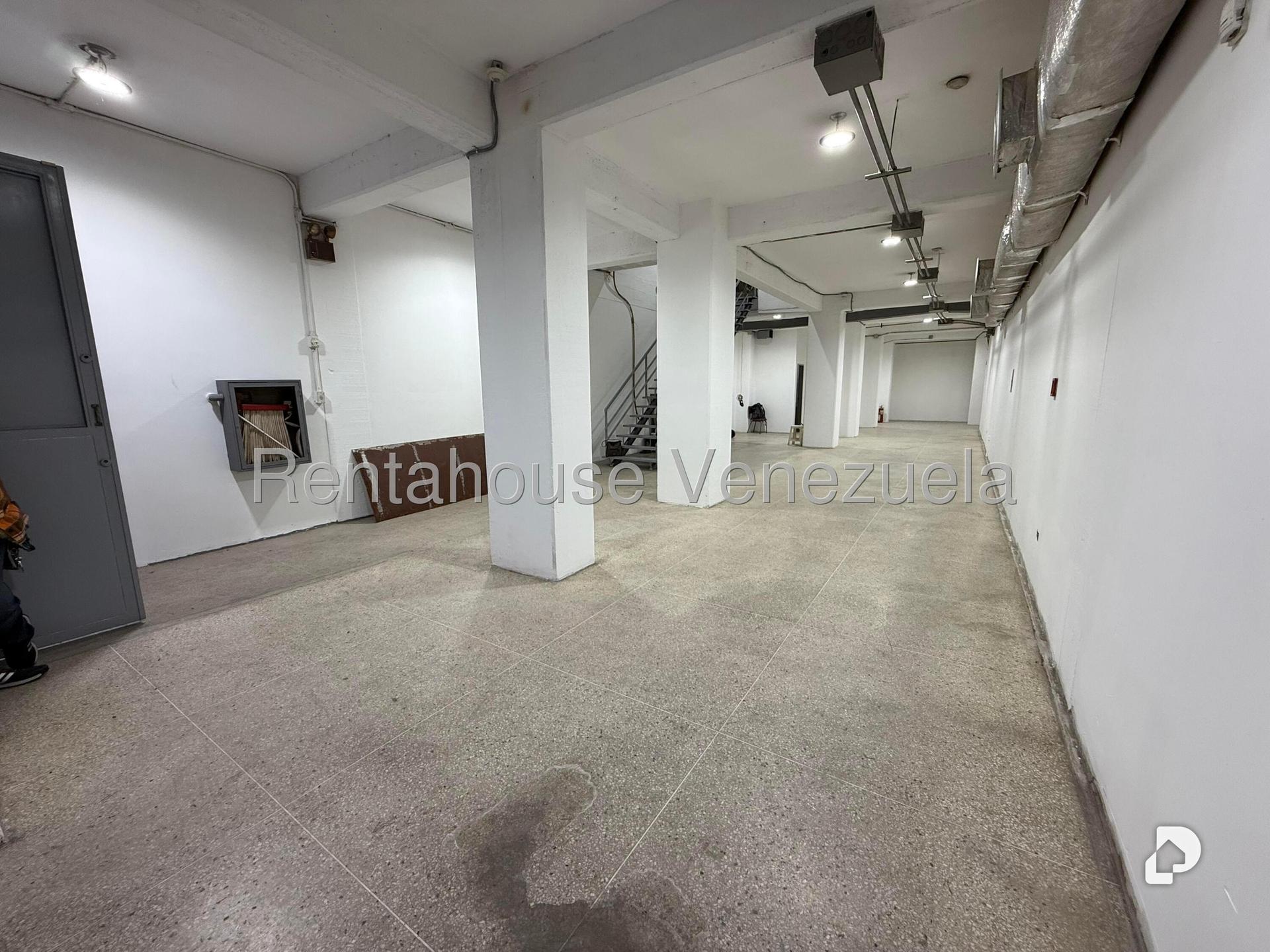 Local comercial en Parroquia La Candelaria, Caracas – 5