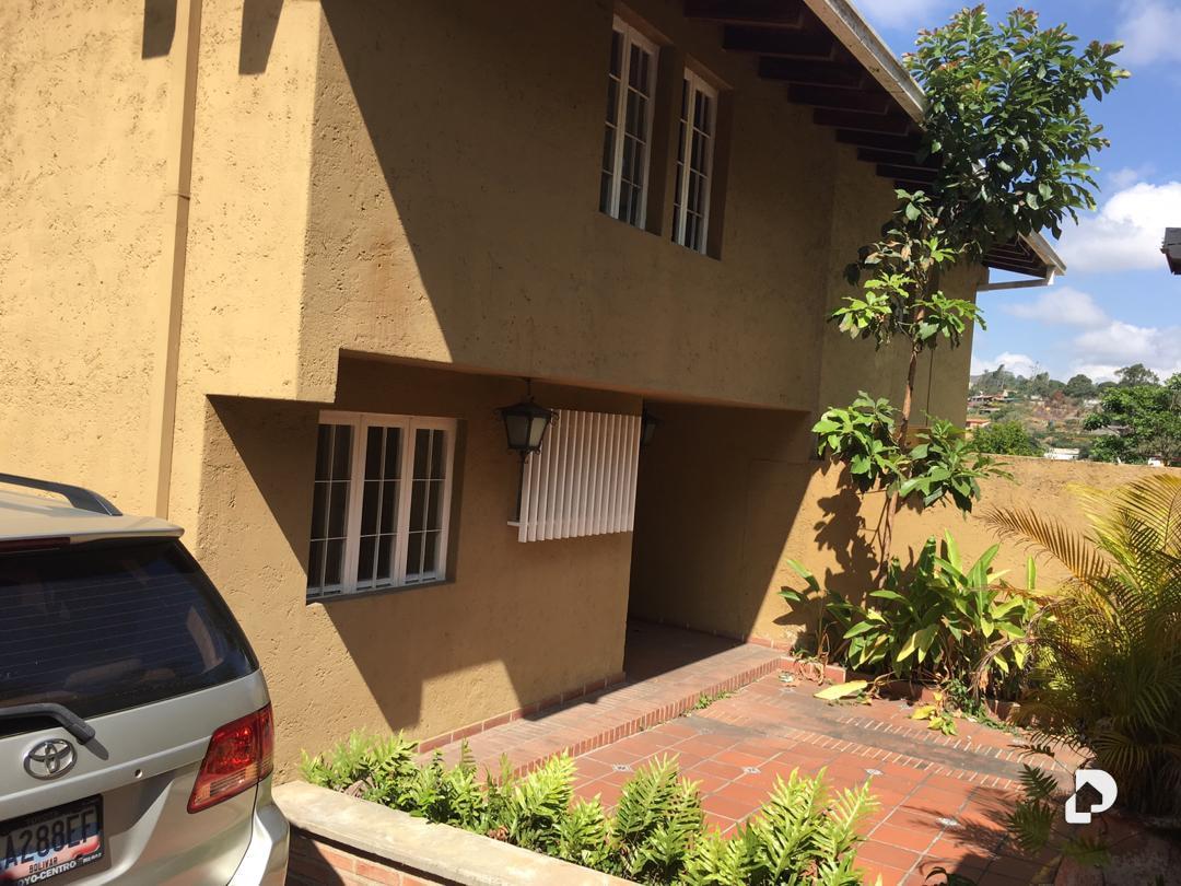 House in El Arroyo, Caracas – 2