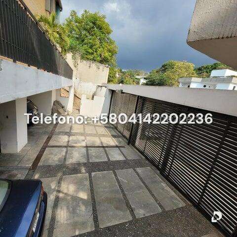 Casa en Cumbres de Curumo, Caracas – 29