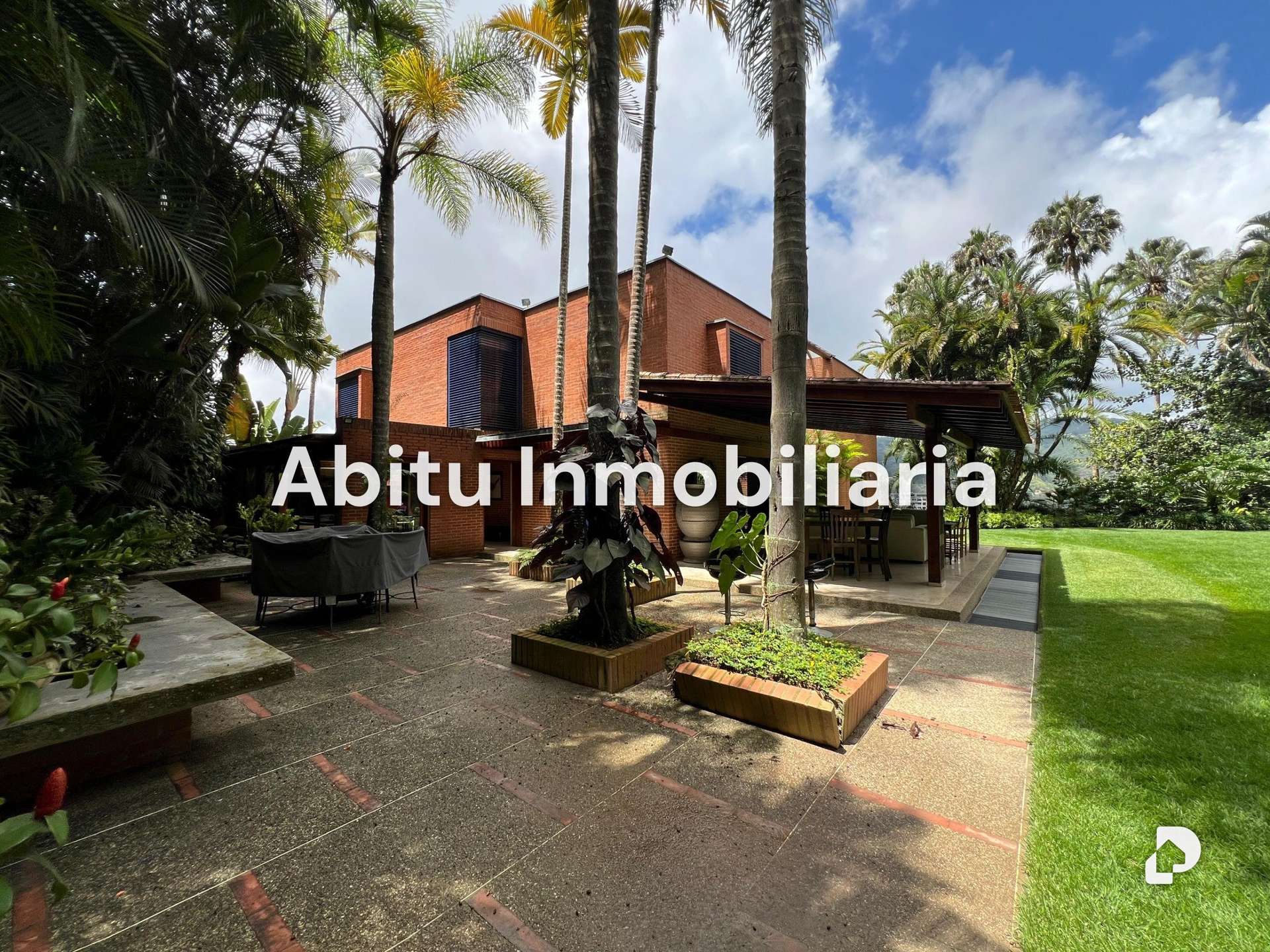 Casa en Alto Hatillo, Caracas – 24