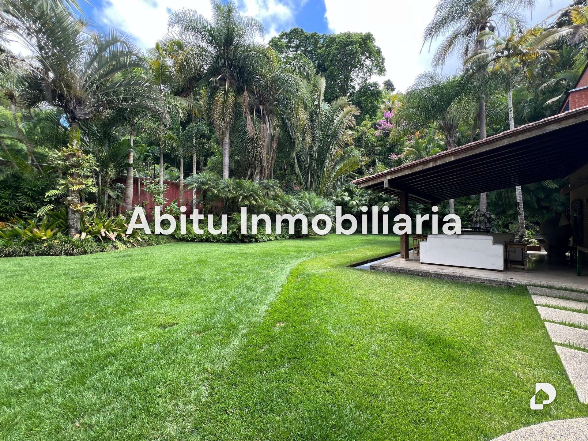 Casa en Alto Hatillo, Caracas – 25