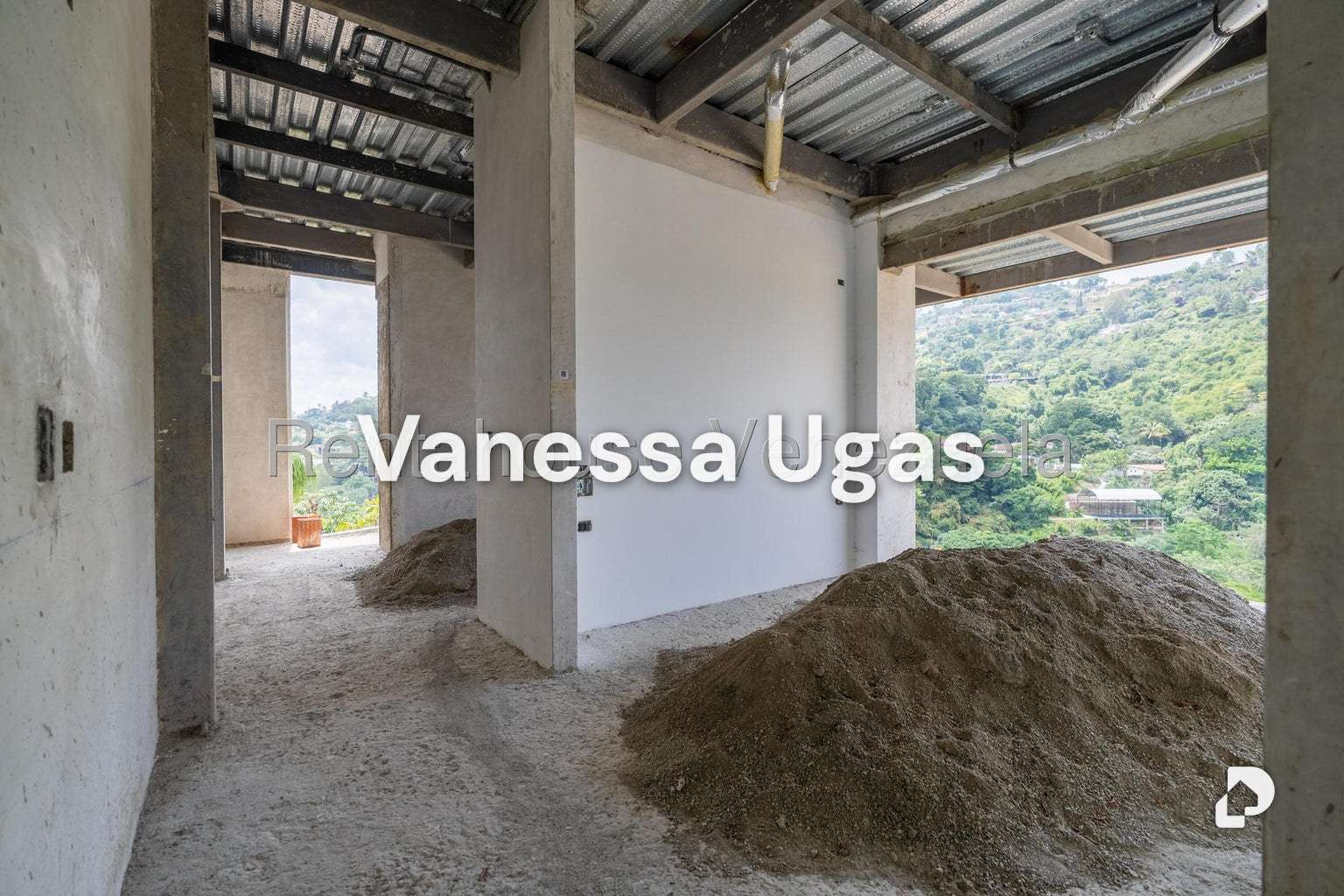 Casa en Santa Paula, Caracas – 26