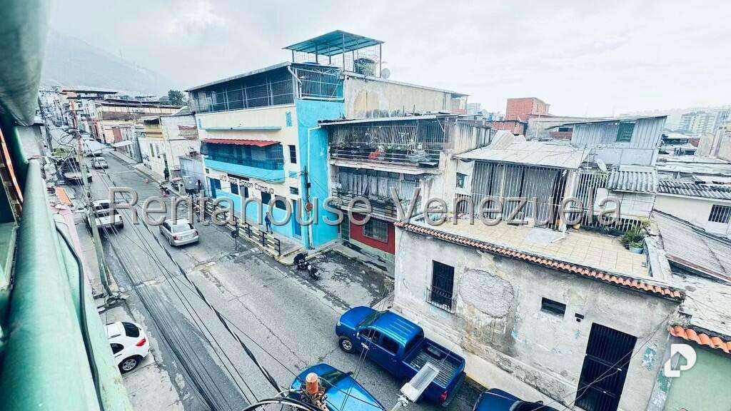 Edificio en Parroquia La Candelaria, Caracas – 26