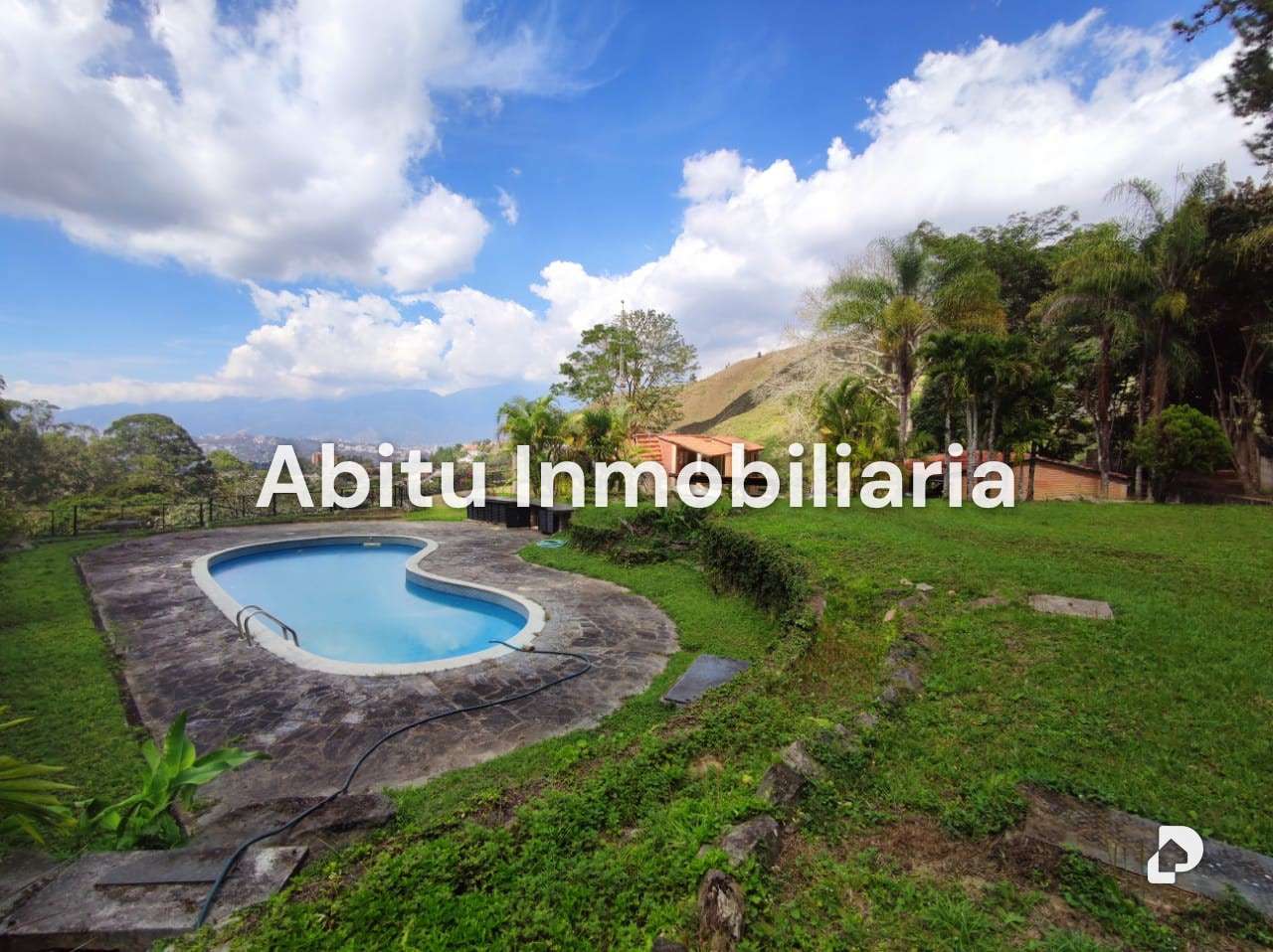 Casa en Los Guayabitos, Caracas – 2