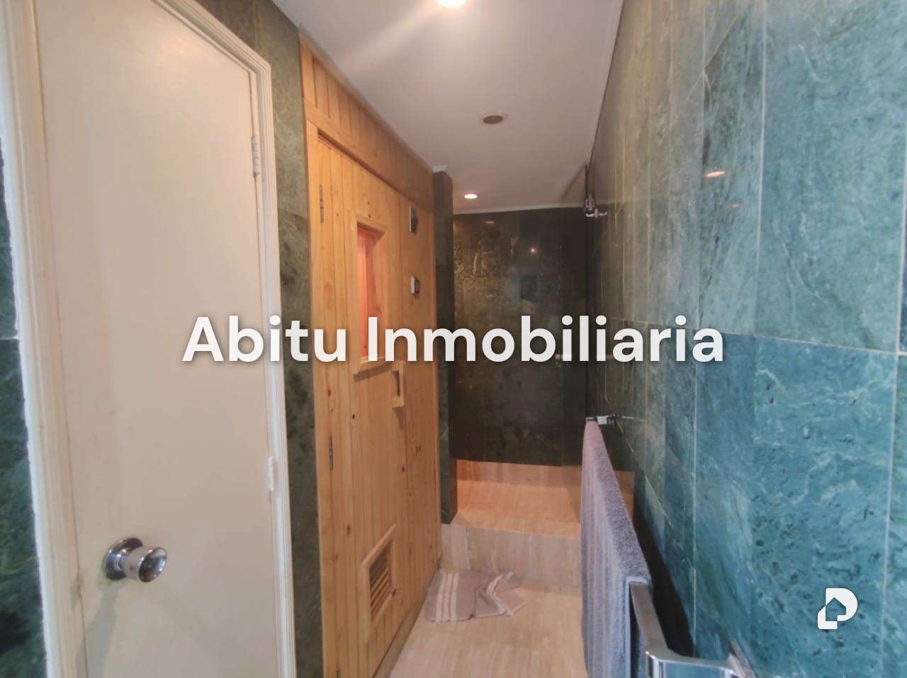 Casa en Los Guayabitos, Caracas – 13