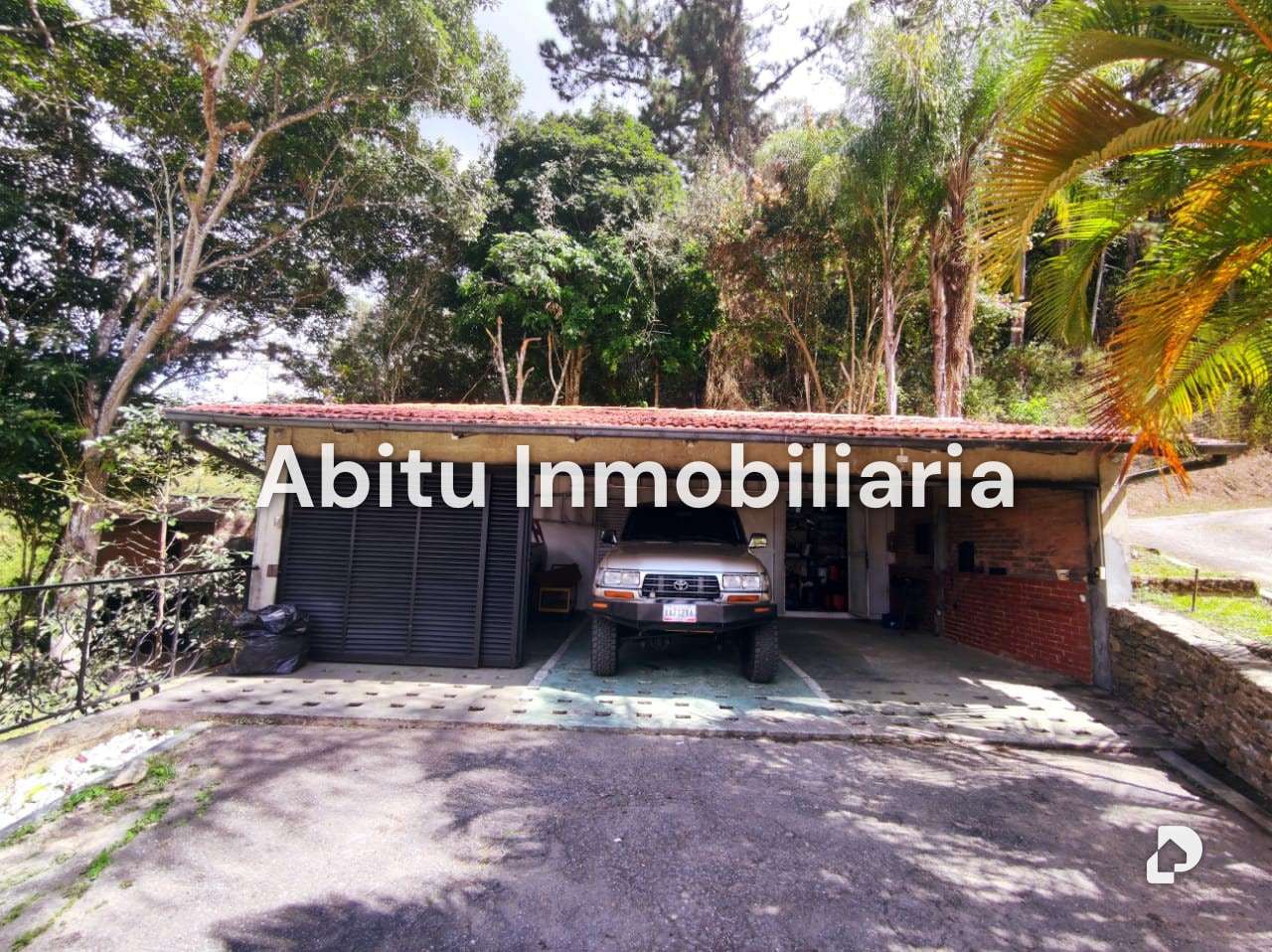 Casa en Los Guayabitos, Caracas – 14