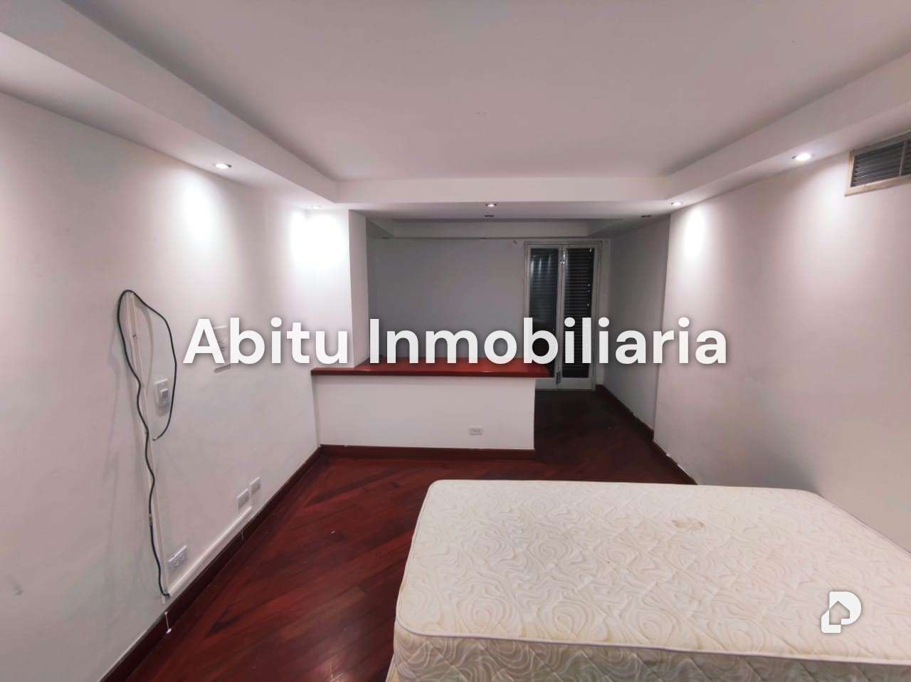 Casa en Los Guayabitos, Caracas – 11