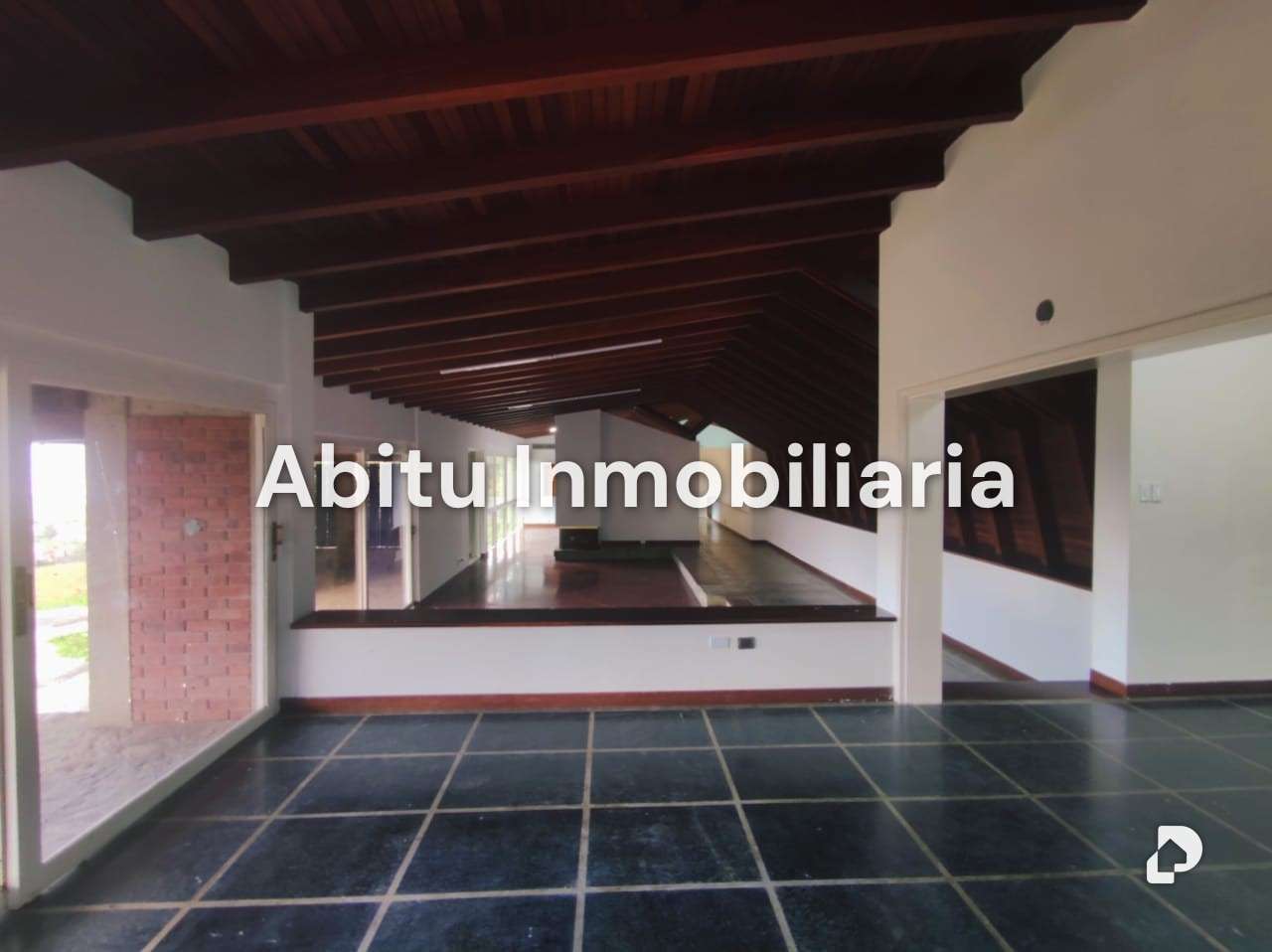 Casa en Los Guayabitos, Caracas – 10
