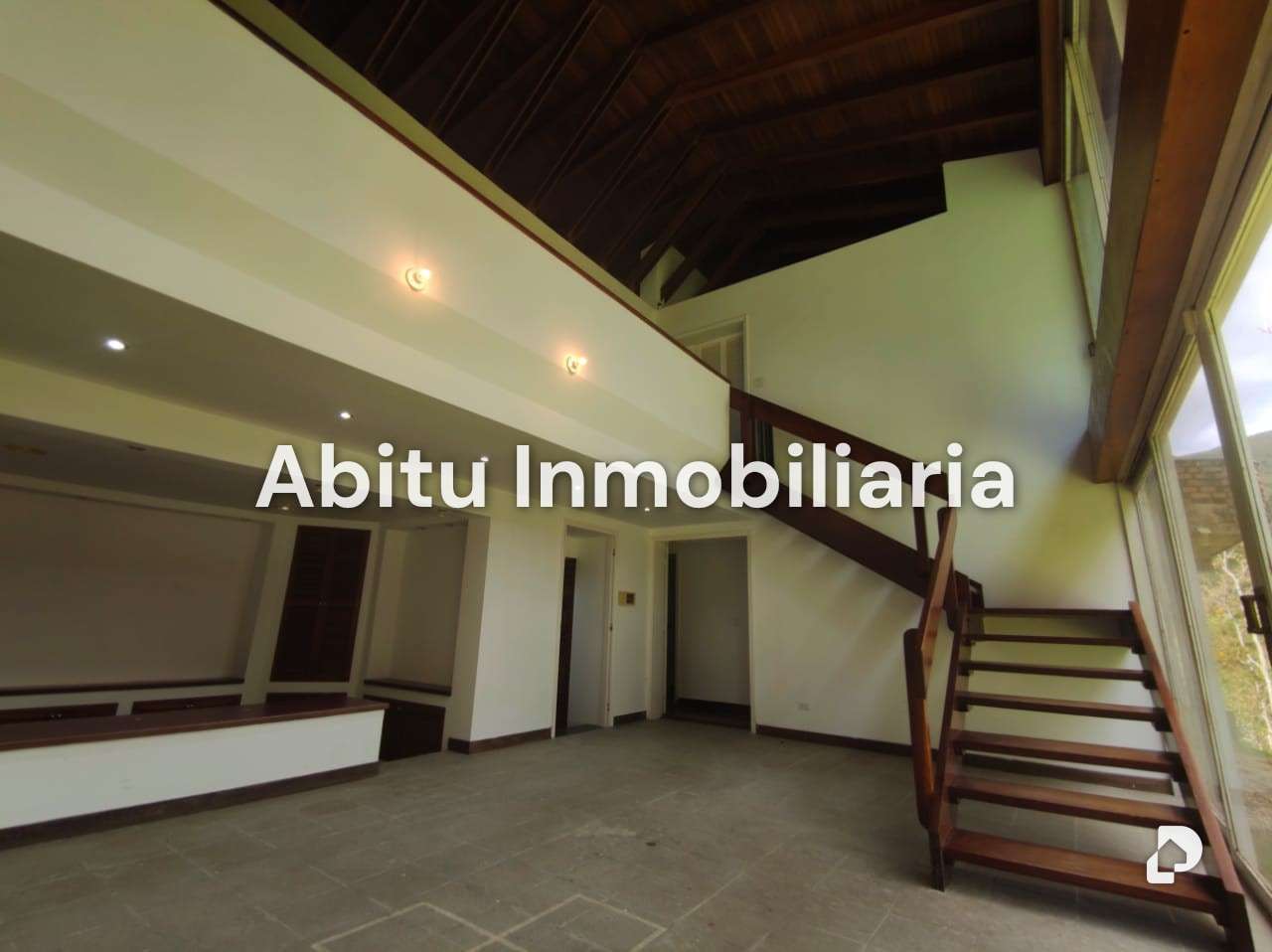 Casa en Los Guayabitos, Caracas – 7