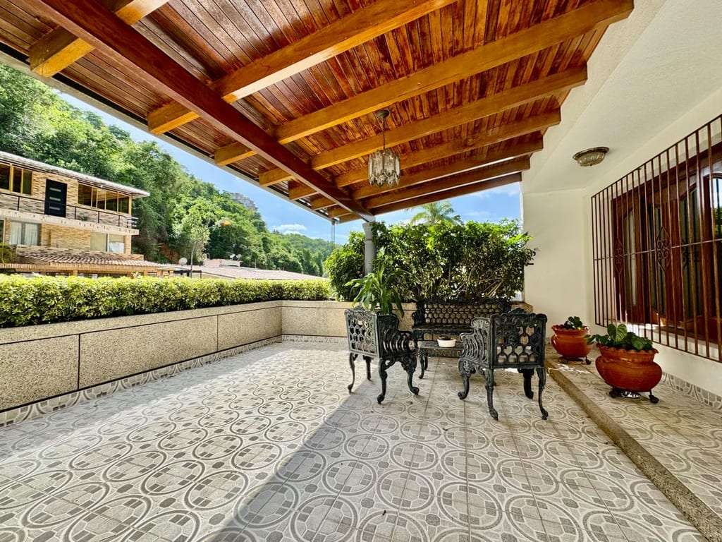 Casa en Bello Monte, Caracas - 1
