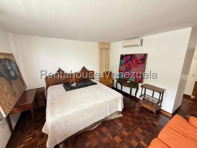 Apartamento en San Román, Caracas