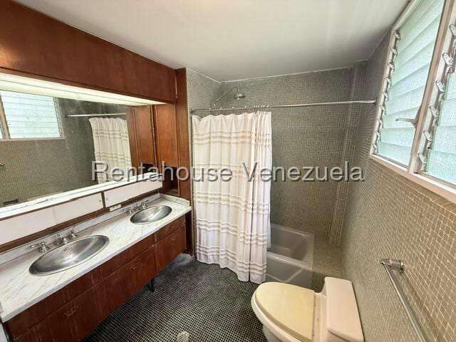 Apartamento en San Román, Caracas