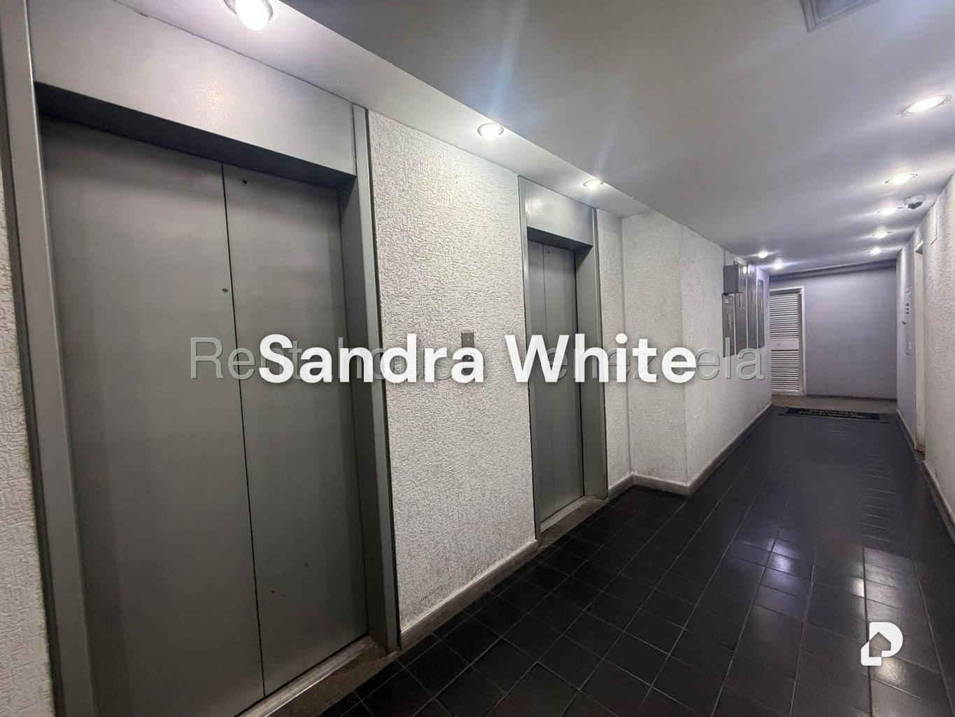 Apartamento en San Bernardino 27-4426, Caracas – 3