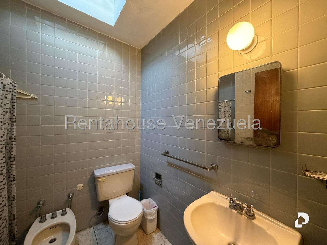 Casa en La Trinidad, Caracas – 17