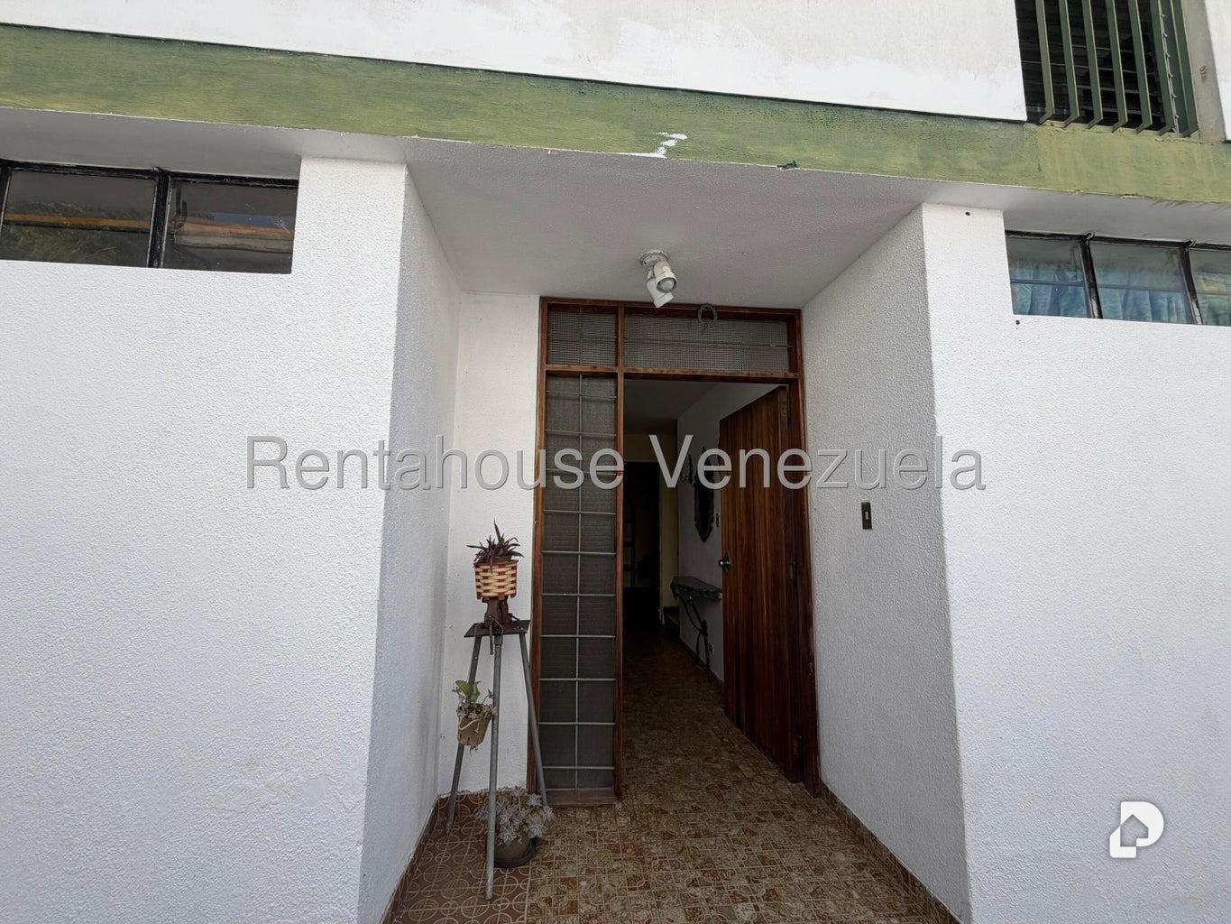 Casa en La Trinidad, Caracas – 2