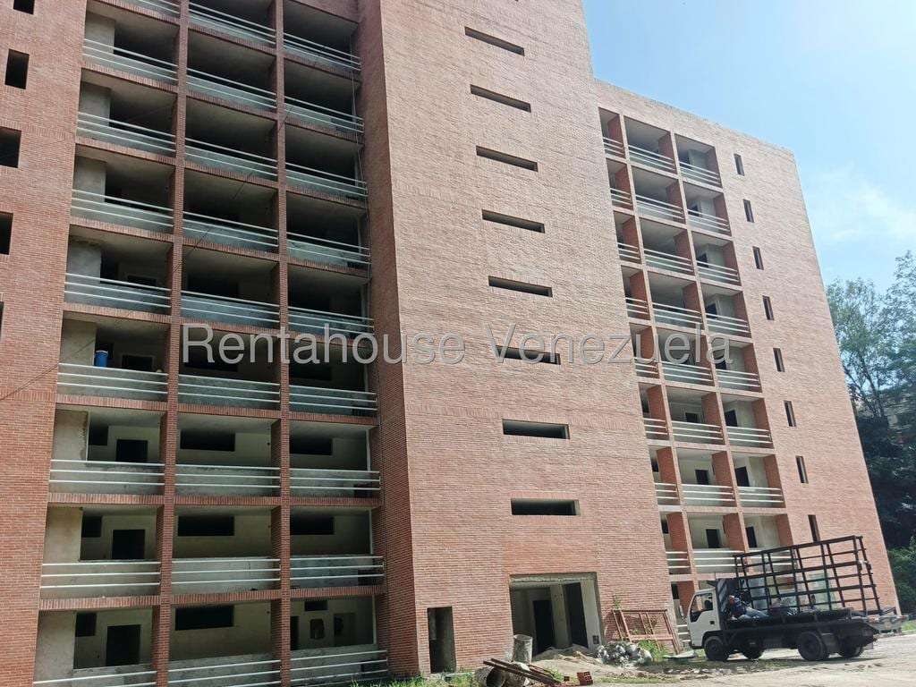 Apartment in Los Naranjos (del Cafetal), Caracas - 1