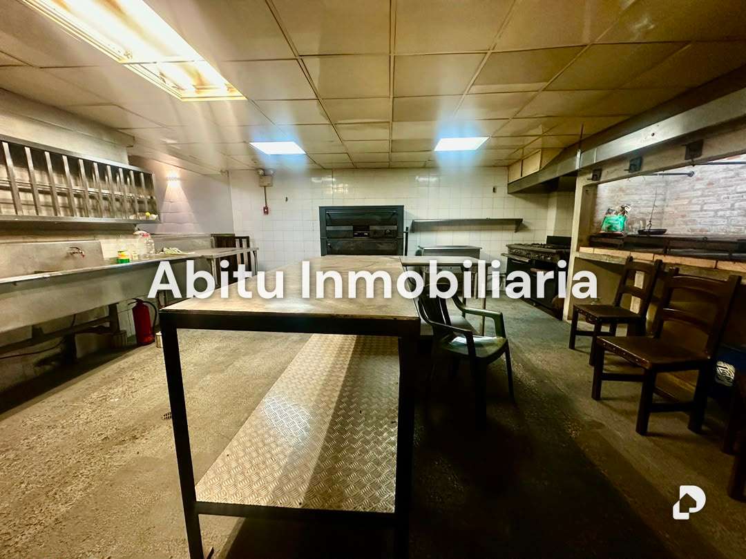 Local comercial en La Urbina, Caracas – 2