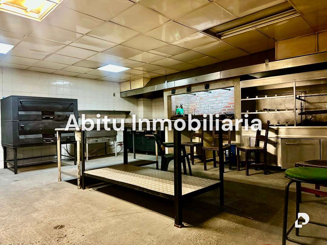 Local comercial en La Urbina, Caracas – 1