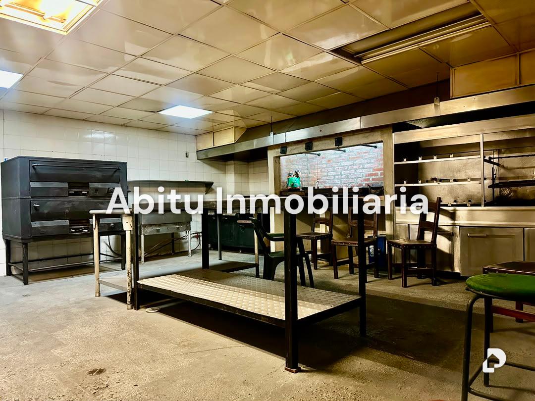 Local comercial en La Urbina, Caracas – 1