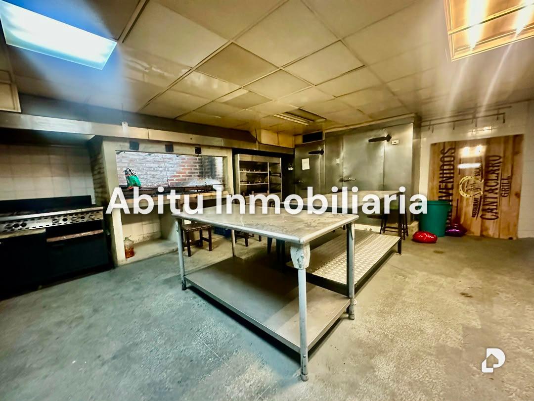 Local comercial en La Urbina, Caracas – 3