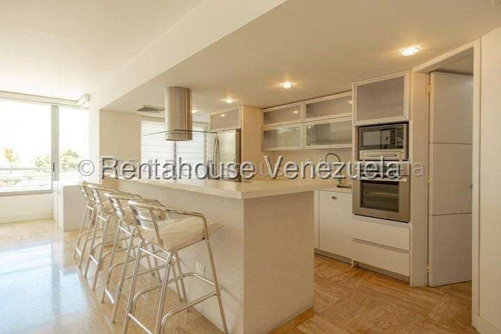 Apartamento en Lomas de Las Mercedes, Caracas