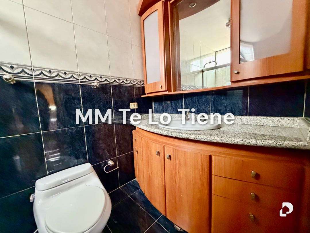 House in Alto Prado, Caracas – 25