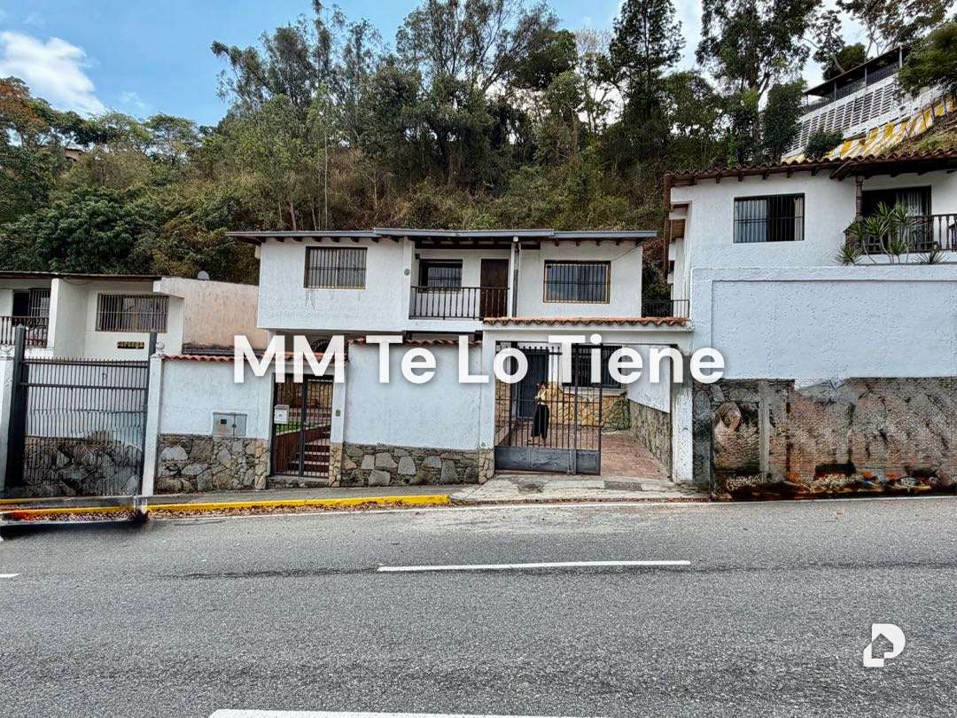 House in Alto Prado, Caracas – 36
